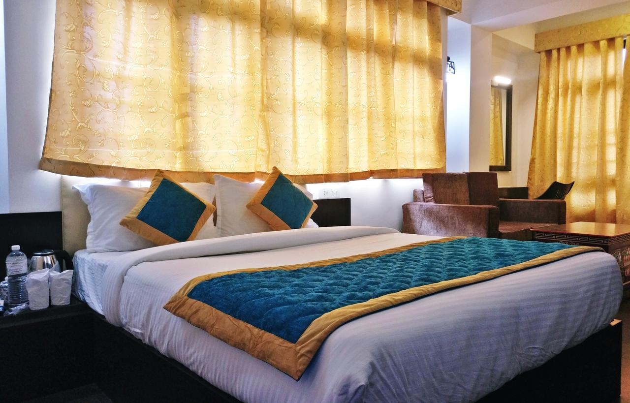 Alpine Hills Hotel Gangtok Exterior photo