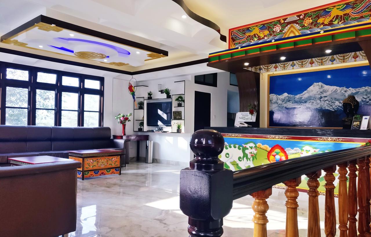Alpine Hills Hotel Gangtok Exterior photo